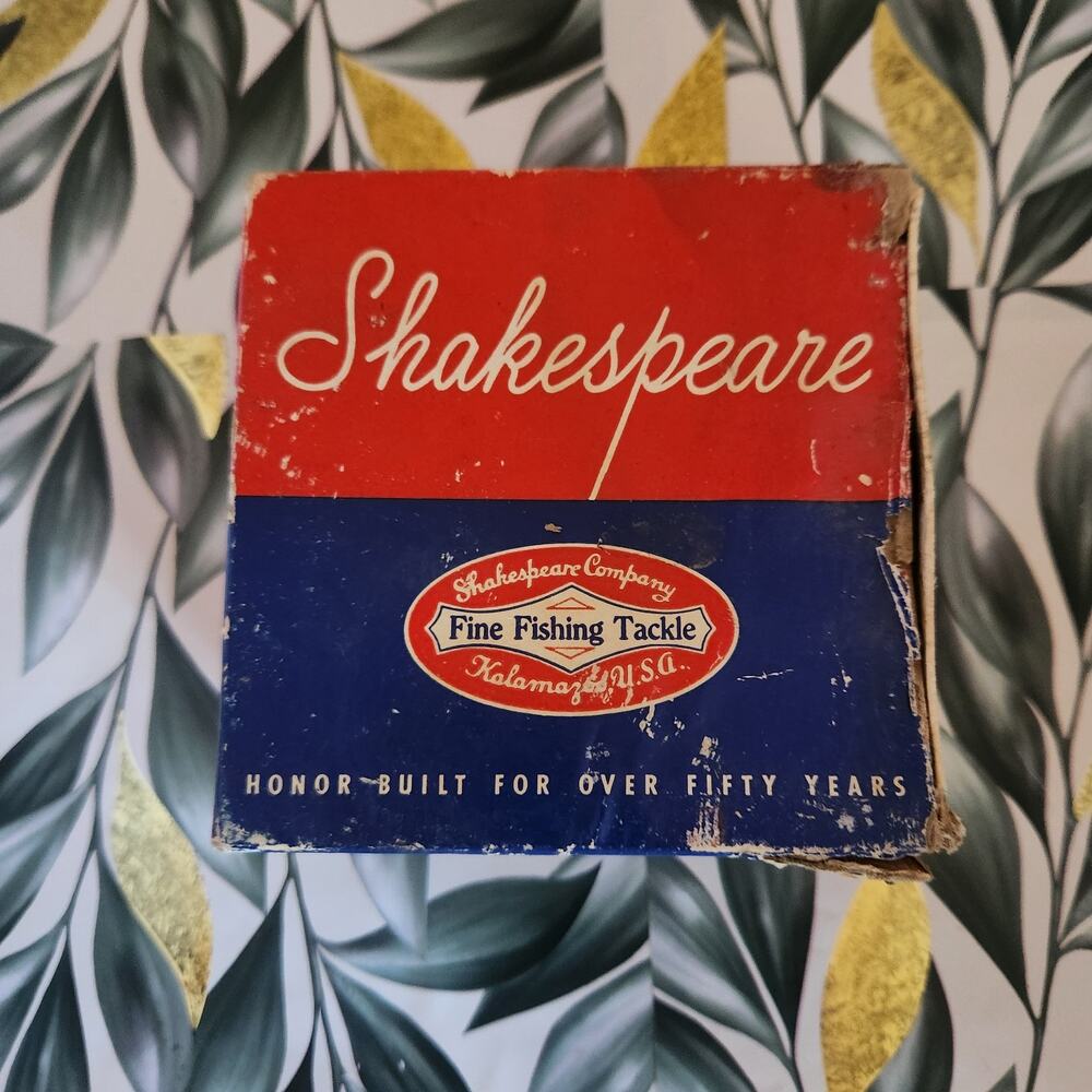 Vintage  Shakespeare Fly Rod Reel with box and manual
